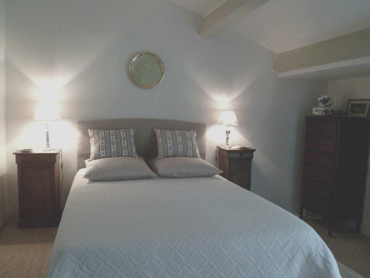 Sous Les Chenes Villa Lussan  Ngoại thất bức ảnh